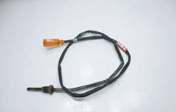 Volkswagen Touran II Exhaust gas temperature sensor 03L906088AT