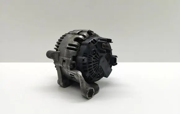 BMW 5 E60 E61 Generator/alternator 