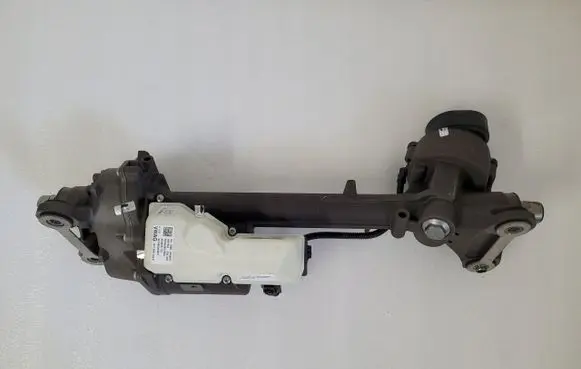 Volkswagen PASSAT B7 Steering rack 5N1909144S