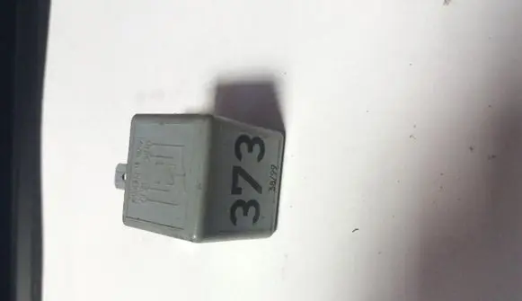Audi A6 S6 C5 4B Other relay 8D0951253A