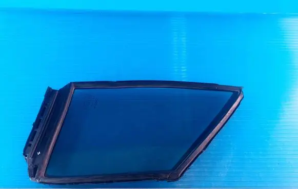 Toyota Sienna XL40 IV Front door vent window glass four-door 6821508010 DOT376