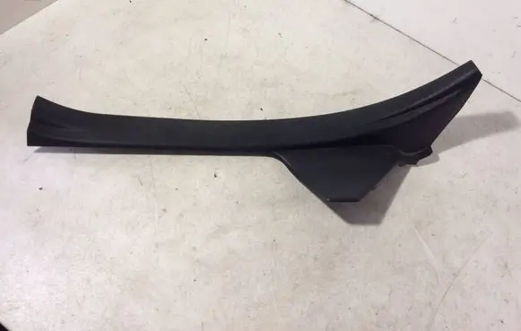 Lexus IS 200-300 Rear sill trim cover 6791753010