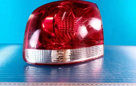 Volkswagen Touareg I Rear/tail lights 7L6945095K