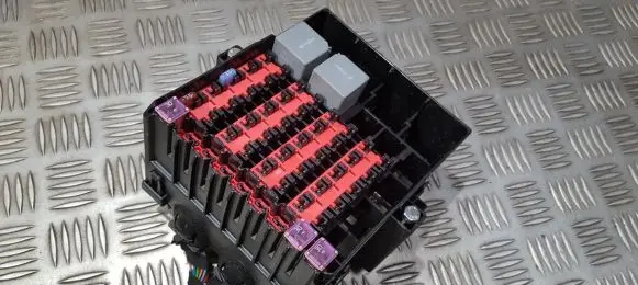 Ford Fiesta Fuse box set 8V5T14A005KME 8V5T-14A005-KME