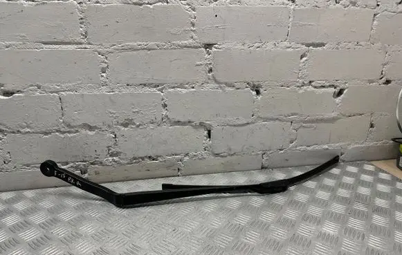 BMW X5 F15 Front wiper blade arm 7304069
