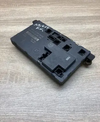Mercedes-Benz E W211 Door control unit/module 2118702185 00401696
