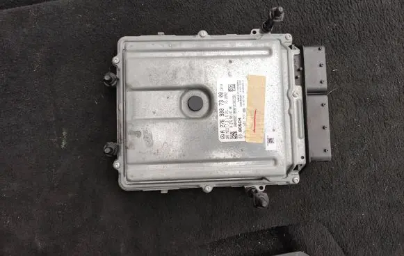 Mercedes-Benz ML W166 Engine control unit/module A2769007300 0261S08565