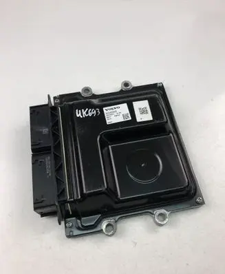 Volvo XC40 Engine control unit/module 32242005