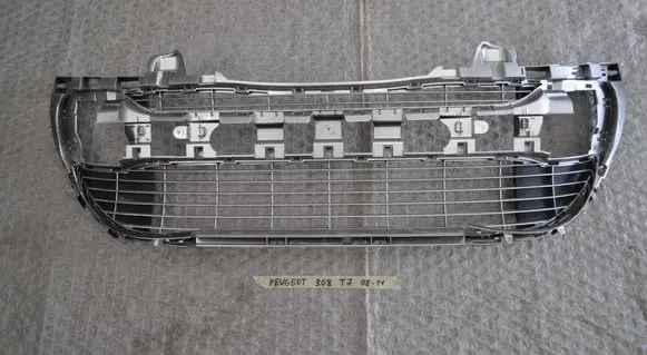 Peugeot 308 Front bumper lower grill 9680508677