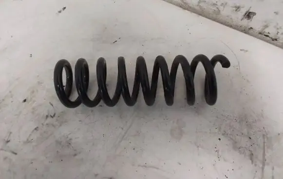 Mercedes-Benz C W203 Rear coil spring