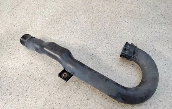 Intercooler hose/pipe