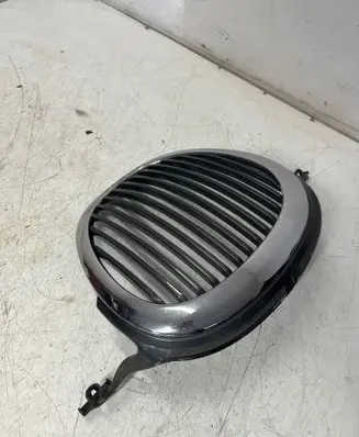 Jaguar X-Type Front grill XR83-8A133-AA