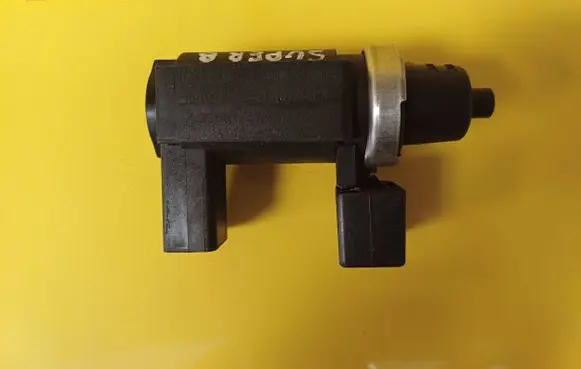 Skoda Superb B5 (3U) Turbo solenoid valve 8E0906628