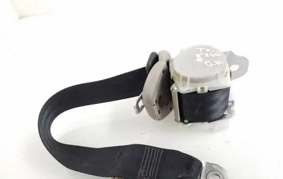 Toyota Corolla Verso AR10 Third row seat belt 