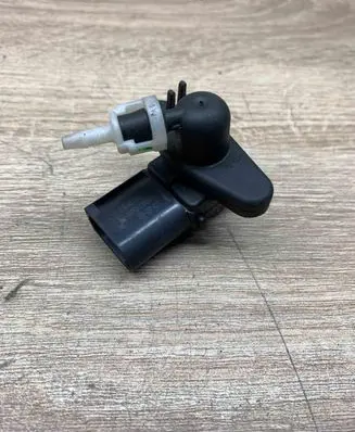 BMW 3 E90 E91 Air pressure sensor 7566784