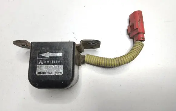 Mitsubishi Pajero Airbag deployment crash/impact sensor MR158561 1872000441