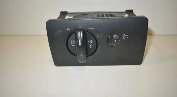 Ford Mondeo Mk III Light switch 1S7T13A024BB