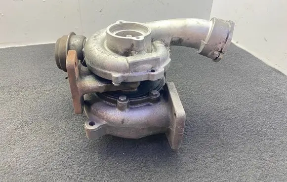Volkswagen Transporter - Caravelle T5 Turbo GT2056V 070145701 720951