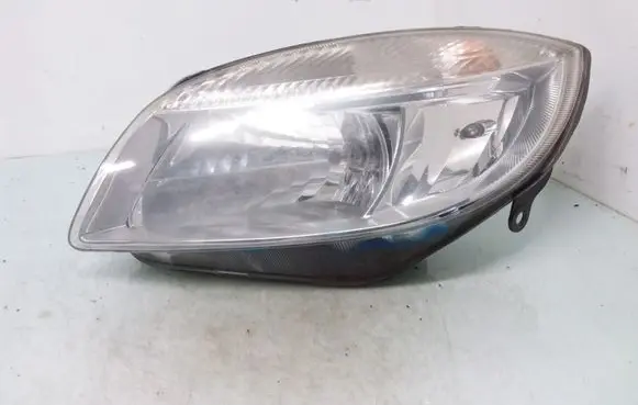Skoda Fabia Mk2 (5J) Headlight/headlamp
