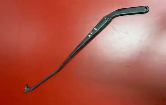 BMW X6 E71 Front wiper blade arm 61617153739 7153739