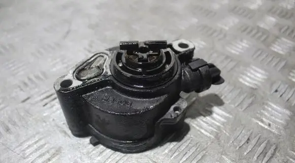 Peugeot 407 Vacuum pump
