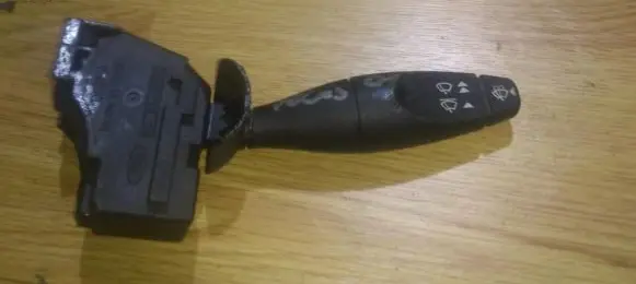 Ford Focus Wiper control stalk