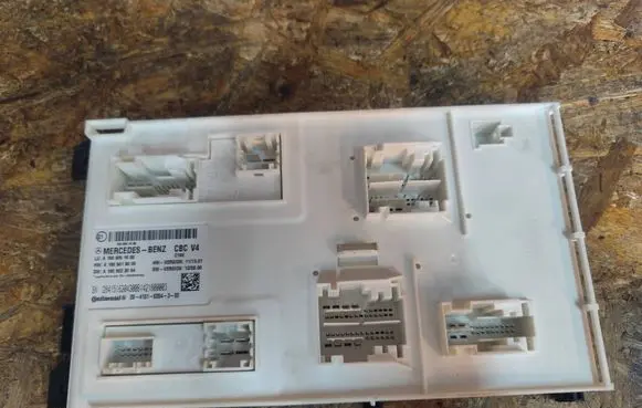 Mercedes-Benz ML W166 SAM control unit A1669001608 A1669023004 A1669019000
