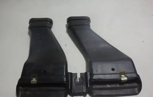 BMW 5 E34 Cabin air duct channel 1908671