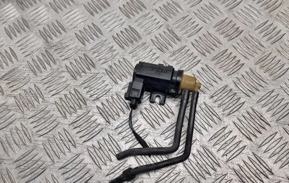 Volkswagen PASSAT B6 Turbo solenoid valve 1K0906627A 05T300 70086800