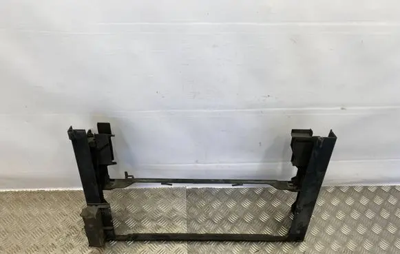 BMW 5 F10 F11 Bottom radiator support slam panel 7804617