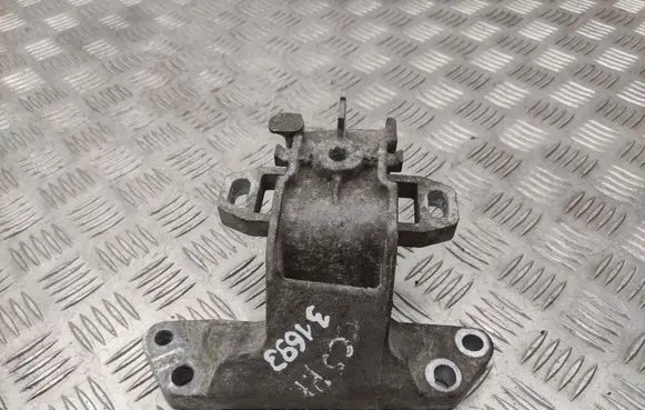 Citroen C5 Engine mount bracket