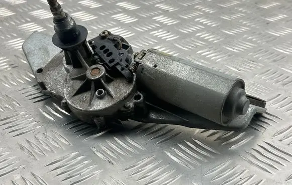 Volvo S40, V40 Rear window wiper motor 0390201529