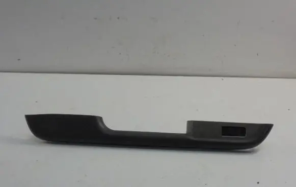 Nissan X-Trail T30 Electric window control switch 829498H300X