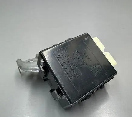 Toyota Land Cruiser (J150) Window wiper interval relay 8594060120