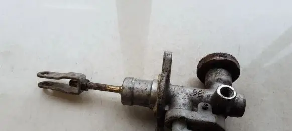 Nissan Almera N16 Clutch master cylinder