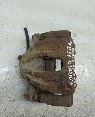 Toyota Corolla Verso AR10 Front brake caliper