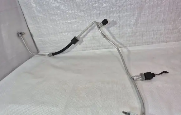 Air conditioning (A/C) pipe/hose