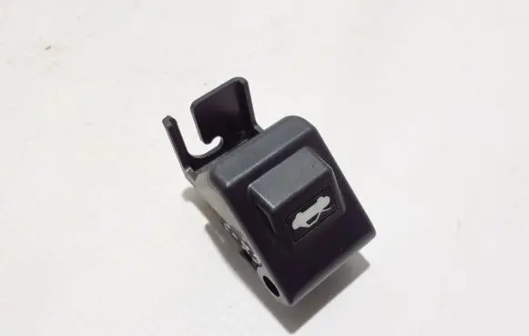 Mazda CX-3 Engine bonnet (hood) release handle D10E56720A