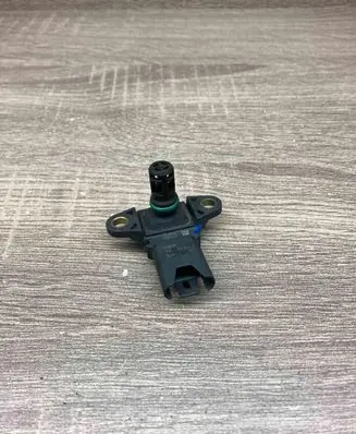 BMW 3 E90 E91 Air pressure sensor 7560063 5WK96807