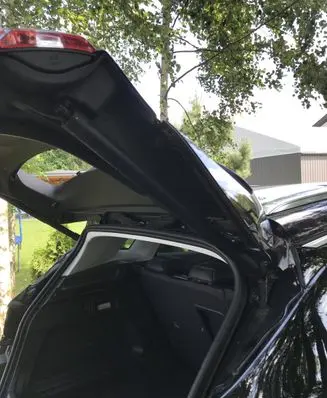 Opel Grandland X Tailgate strut 