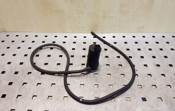 KIA Sportage Windscreen/windshield washer pump 985102S100