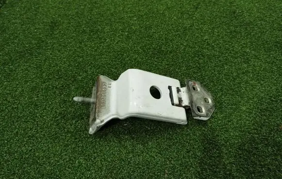 Renault Master III Loading door upper hinge 844000013R