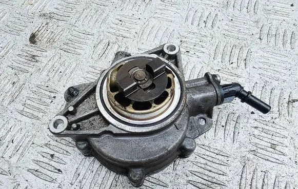 Citroen C3 Vacuum pump 7597920