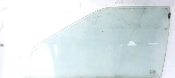 Renault 19 Front door window glass four-door