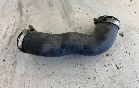 Skoda Rapid (NH) Intercooler pipe mounting bracket 5F0145832E