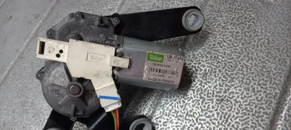 Peugeot 206 CC Rear window wiper motor