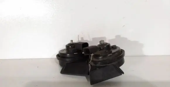 Audi A4 S4 B7 8E 8H Horn signal 8E0951223