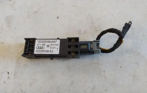 Audi A2 Airbag deployment crash/impact sensor 8Z0959643