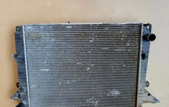 Land Rover Discovery 3 - LR3 Coolant radiator