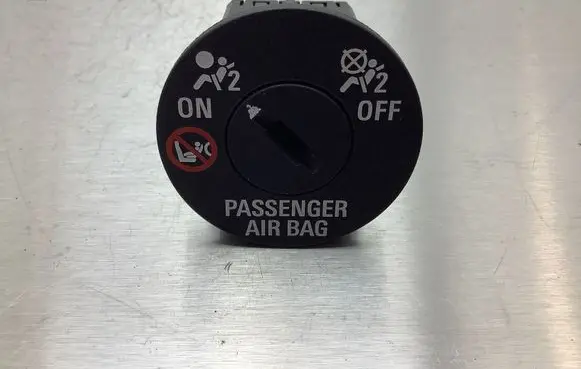 Opel Astra J Passenger airbag on/off switch 13577258